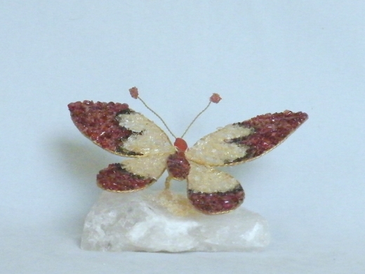 Schmetterling (± 10 cm) mit Turmalin, Onyx und Bergkristall